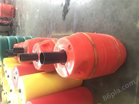圆柱体夹管塑料浮筒80公分疏浚管线浮子批发